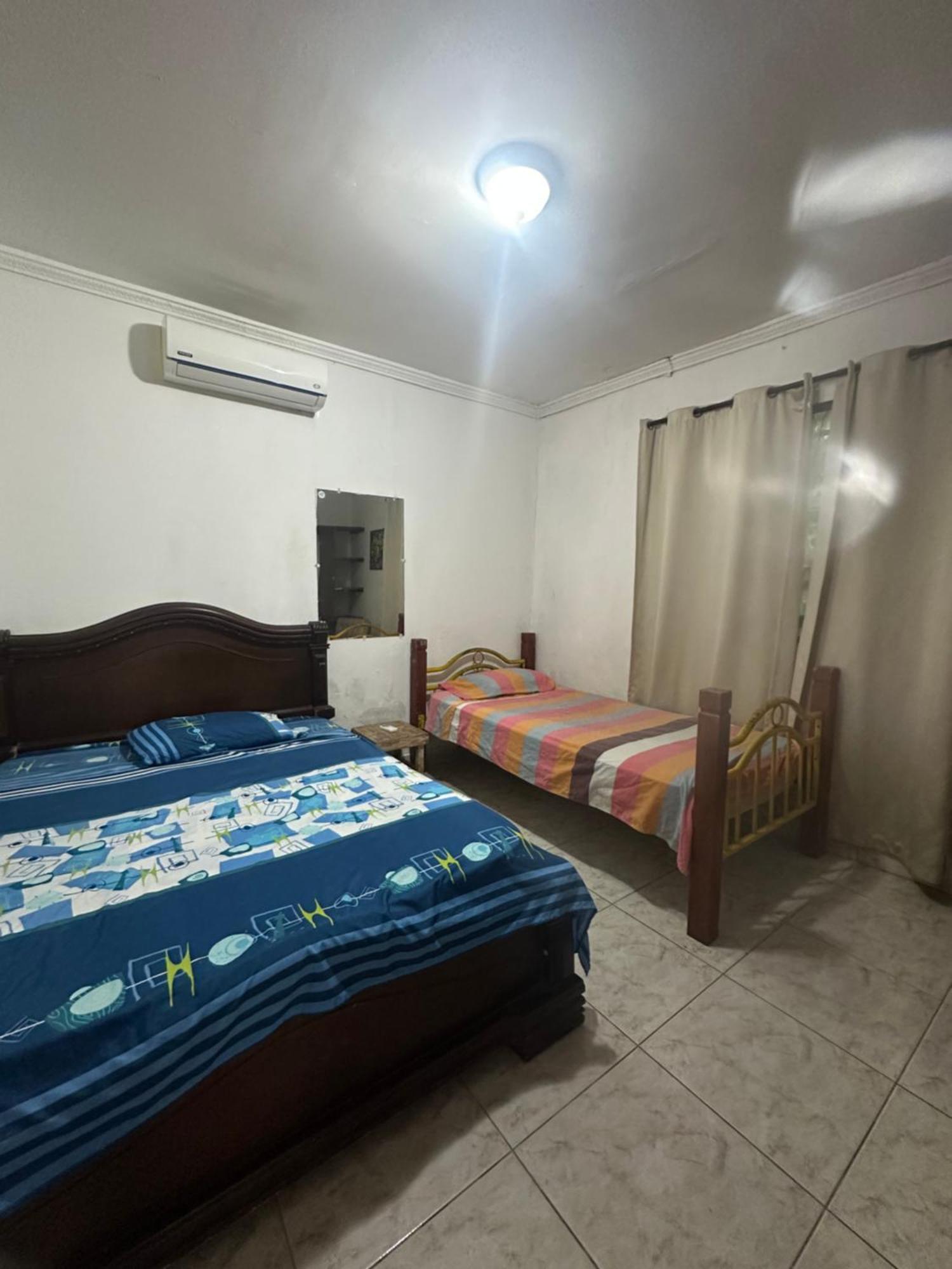 Hostal Casona La Española *